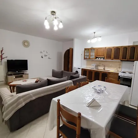 M&j Apartment Ksamil