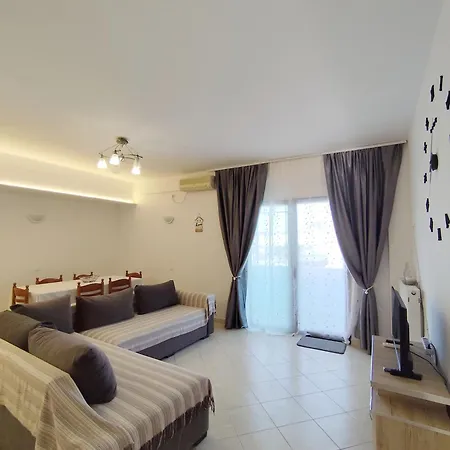 M&j Apartment